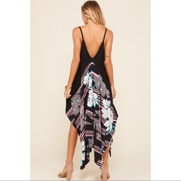 🆕🎉HP🎉5⭐️Floral Asymmetrical Dress - Picture 6 of 7